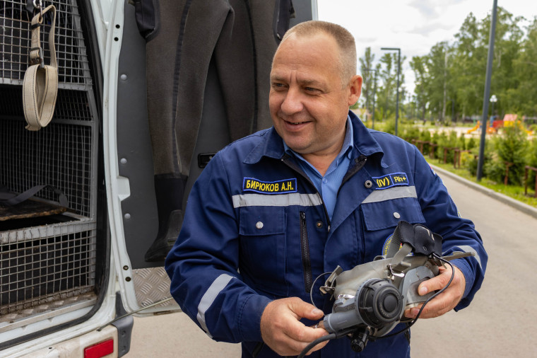 Водолазами аварийно-спасательная служба Воронежской области были проведены работы по обследованию и очистке акватории реки Усманки. Водолазами аварийно-спасательная служба Воронежской области были проведены работы по обследованию и очистке акватории реки Усманки.